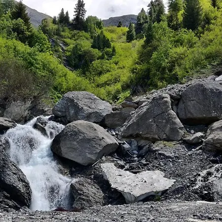 Au Bord De La Rivière Appartamento