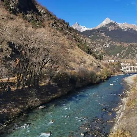 Appartement Au Bord De La Riviere *
