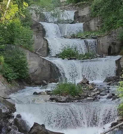 Au Bord De La Riviere Modane