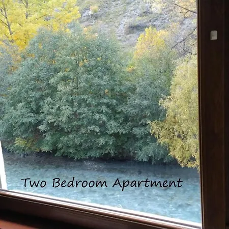 Au Bord De La Riviere Apartment