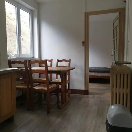 Au Bord De La Riviere Apartment